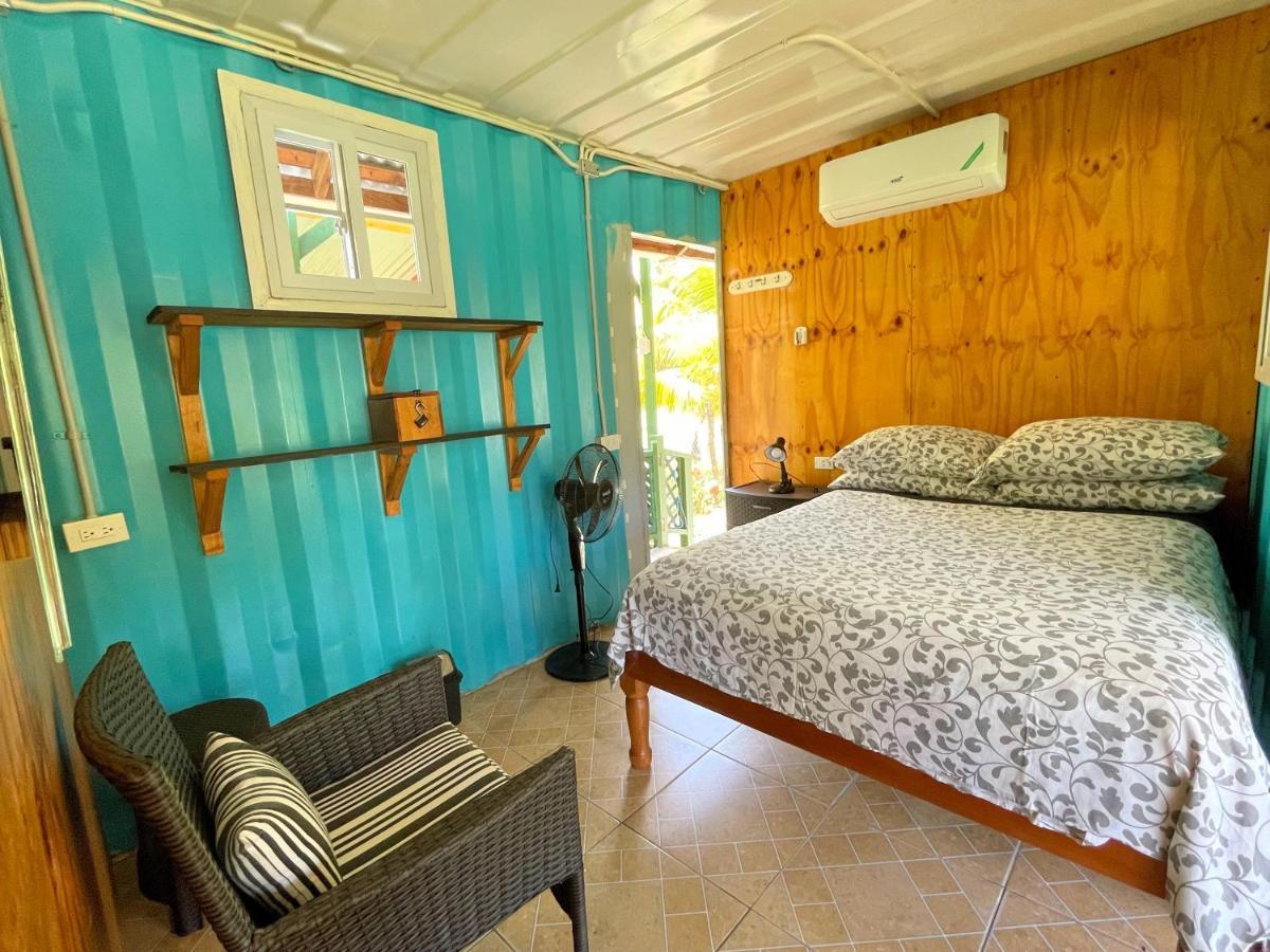 Judy House 2 - Lewis Backpacker Hostel Little Bay 部屋 写真